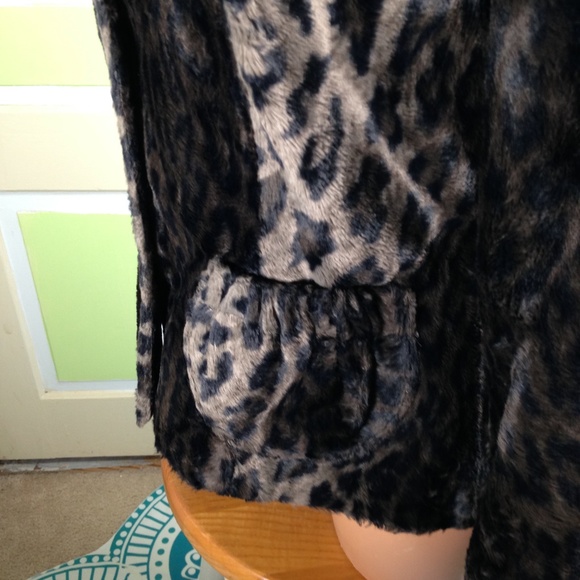 CHARLES GRAY LONDON FAUX FUR LEOPARD Sz M made in ENGLAND fun fur leopard print - Picture 6 of 6